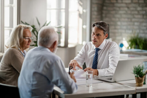 Deciding Between an Independent Insurance Agents and Big Brands